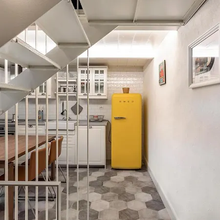 Modern & Stylish Loft - 2 Min From Station *