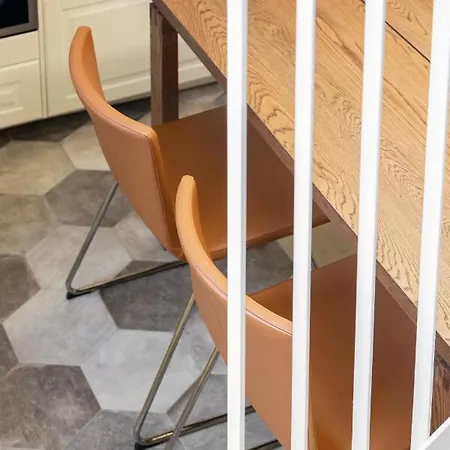 Modern & Stylish Loft - 2 Min From Station Lejlighed *