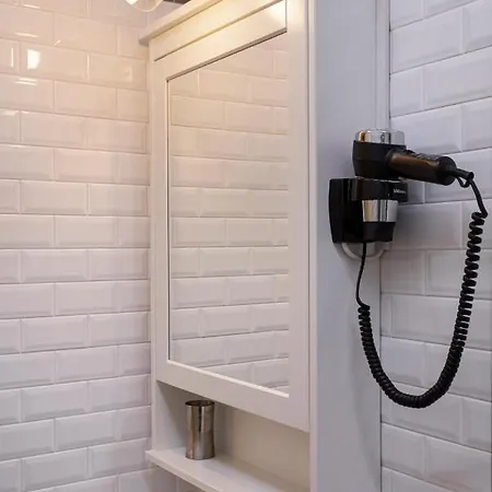 Lejlighed Modern & Stylish Loft - 2 Min From Station Milano
