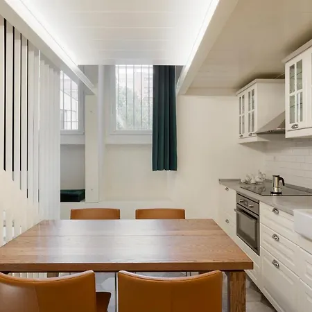 Апартаменты Modern & Stylish Loft - 2 Min From Station Милан